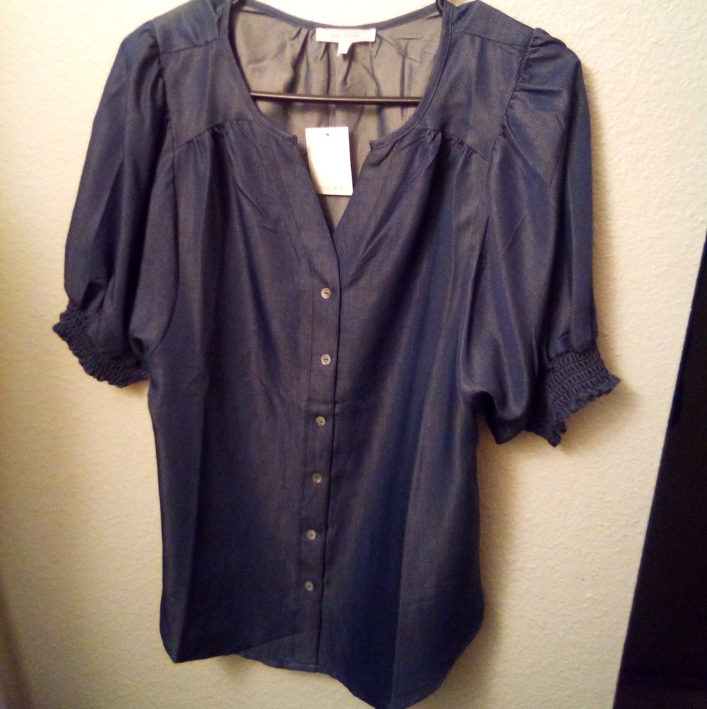 🌺🌺 NWT Ava James Navy Blouse 🌺🌺